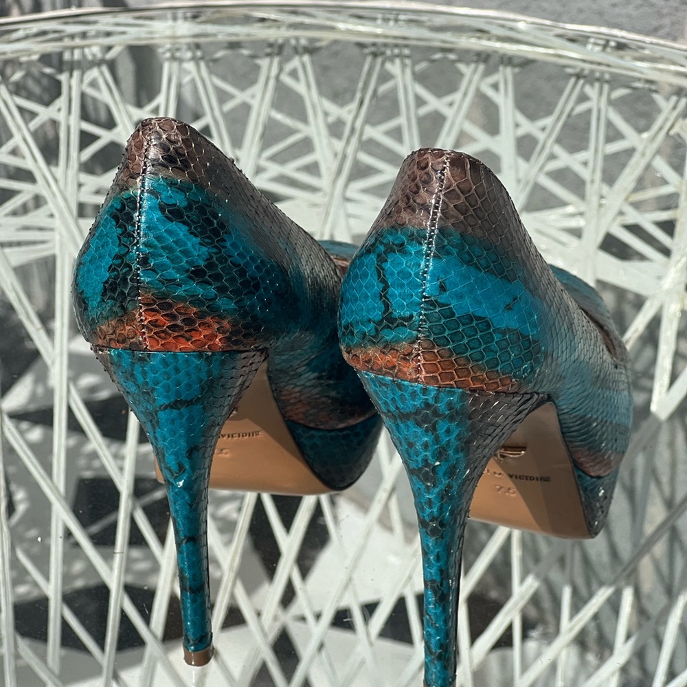 Pour La Victoire Python Peep Toe Platform 7.5 - image 4